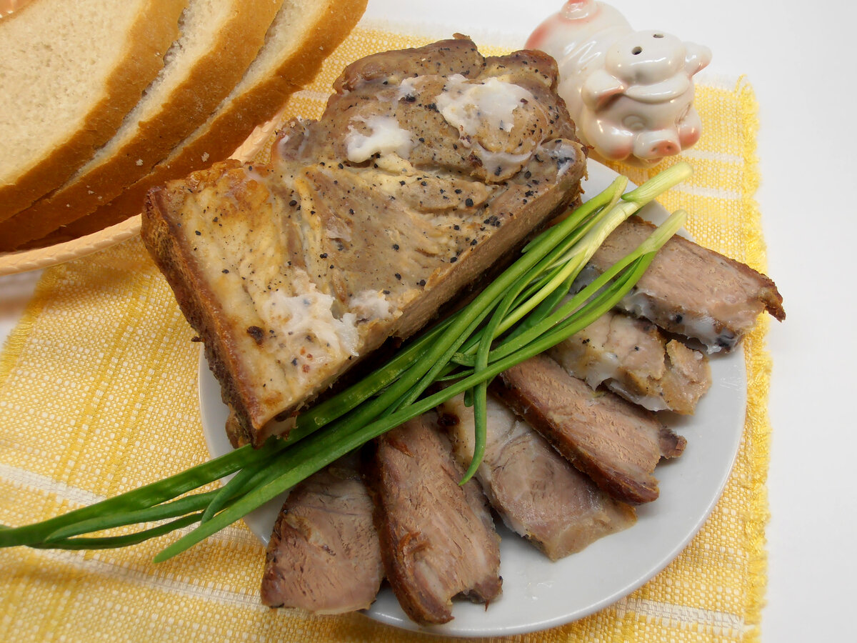 Свинина на кости в духовке