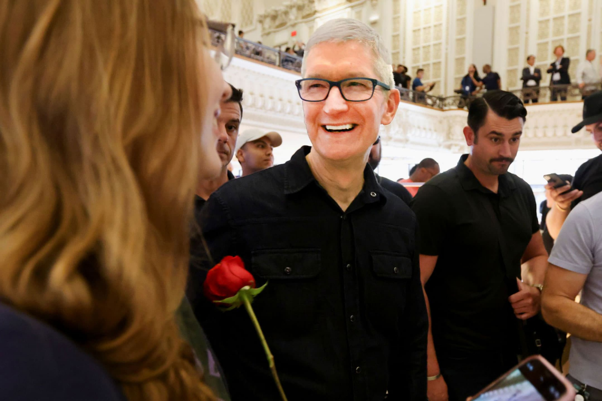 Выручка Apple составила рекордные 123,9 млрд долларов