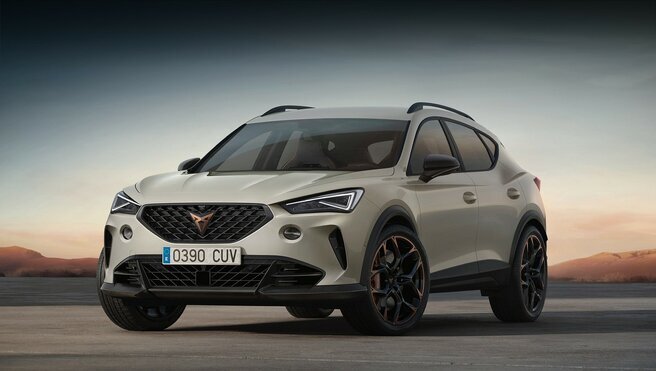 От обычного Форментора версия VZ5 отличается решёткой радиатора, передним бампером, оригинальными 20-дюймовыми колёсами, эксклюзивным цветом кузова Taiga Grey и выпускными патрубками в стиле Лексусов F-серии. Первые машины появятся у европейских дилеров осенью.