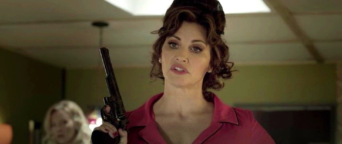 - Вот так всегда! Шварценеггера и Белуши они в "Красной жаре", значит, помнят, а меня - нет! 