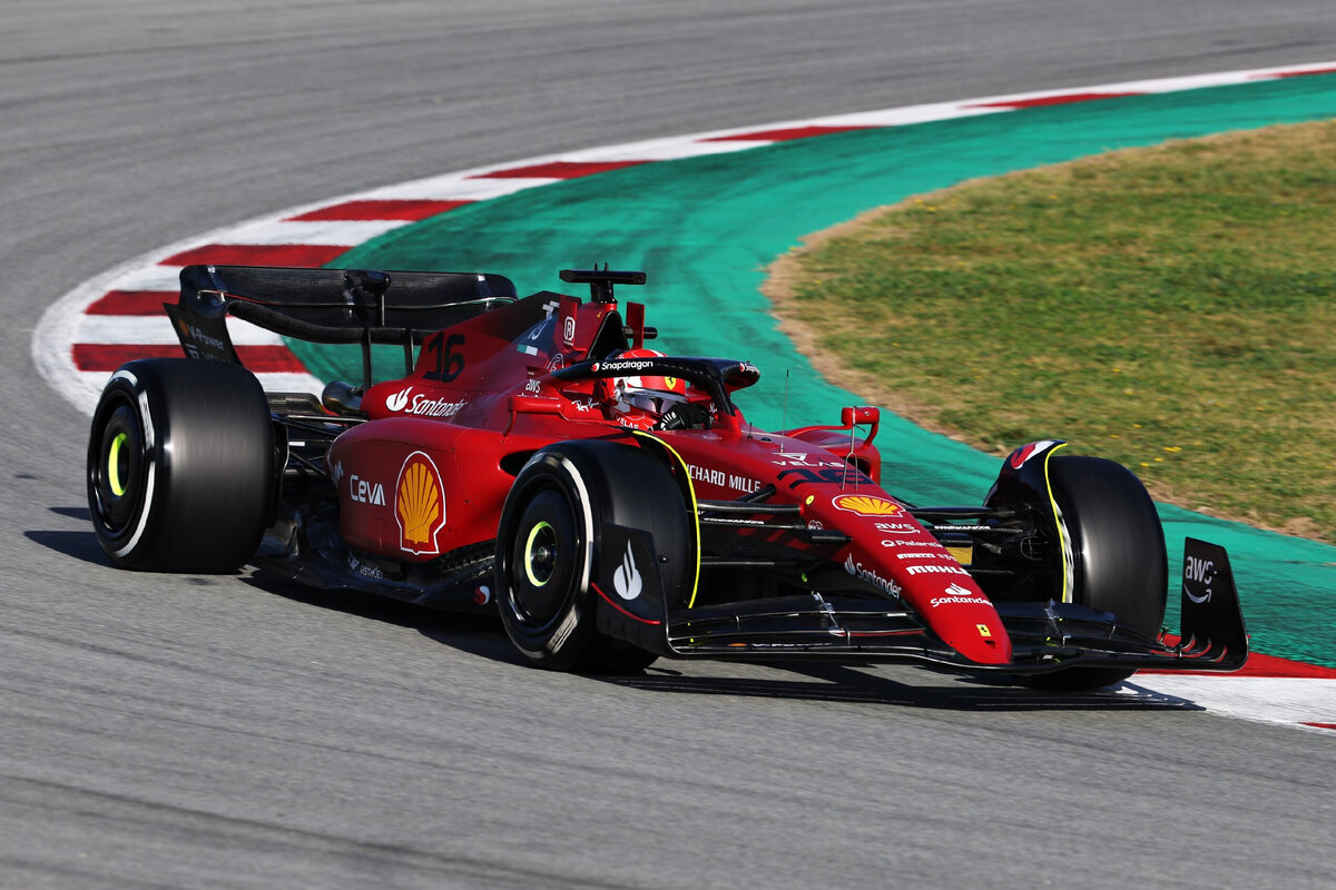 Ф 1 до. Болид ф1 Феррари 2022. Болид Феррари f1 2022. Болиды ф1 2022. Болид формулы 1 Феррари 2022.