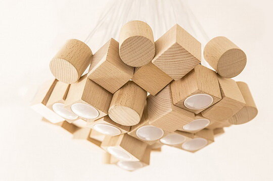 1. Светильник в эко-стиле от украинского дизайнера Артёма Колюки. В составе используются натуральные материалы, в основном древесина. 