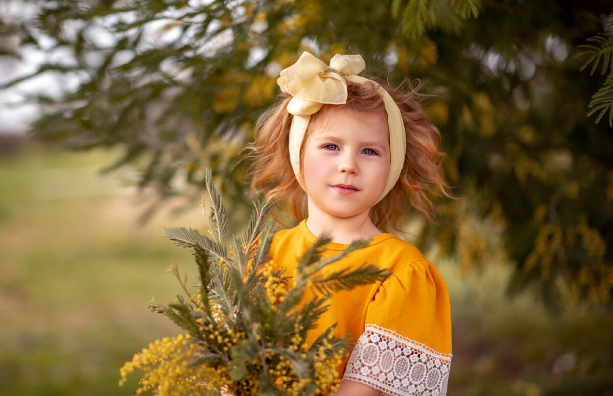 Снежана в мимозе, а точнее в Акации Серебристой)))