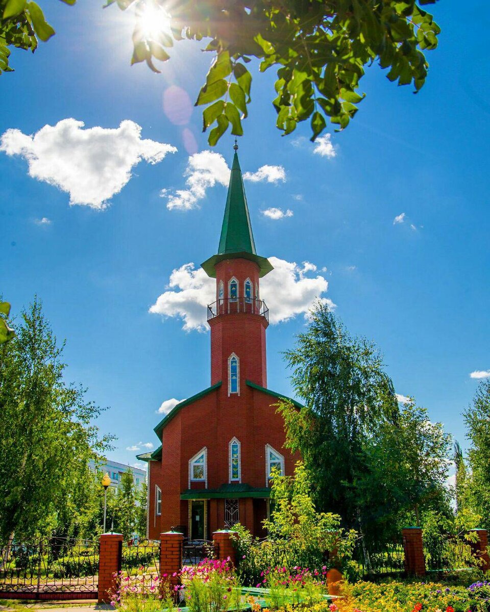 Достопримечательности России. Башкирия. город Агидель. Мечеть. Фото из открытых источников.