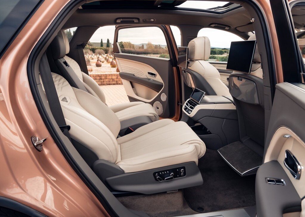 Bentley Bentayga 2020 Sand