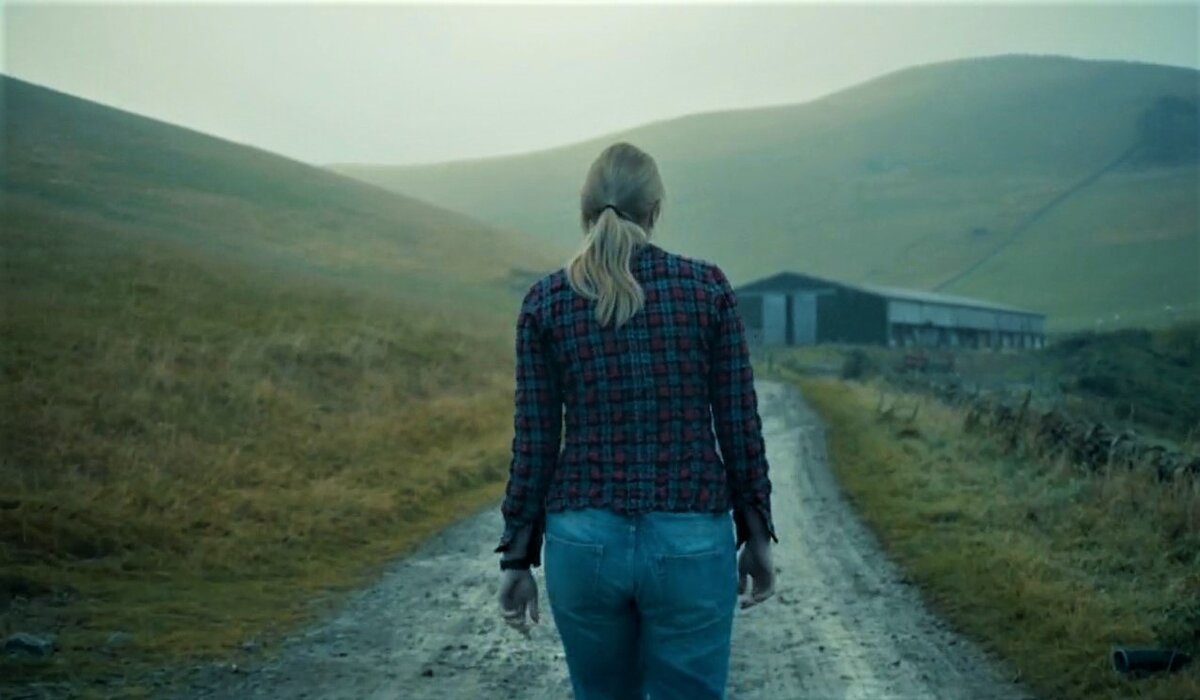 Скриншот из сериала "One of Us".