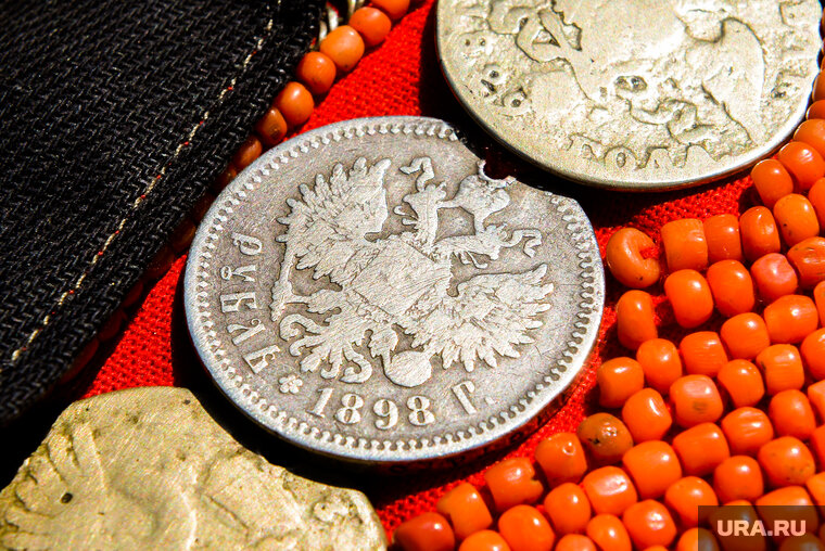    Антонов заявил, что ослабление рубля — это контролируемый процесс