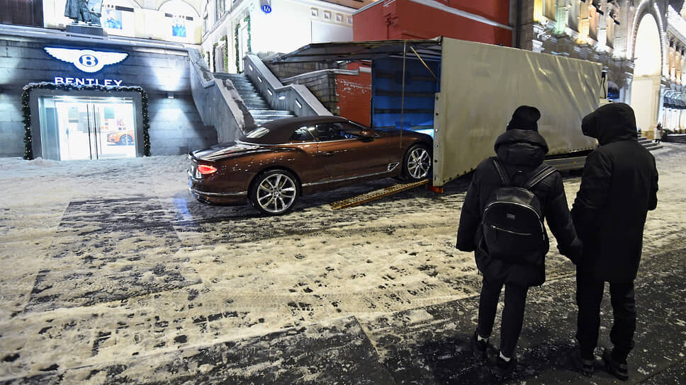    Фото: Александр Казаков / Коммерсантъ