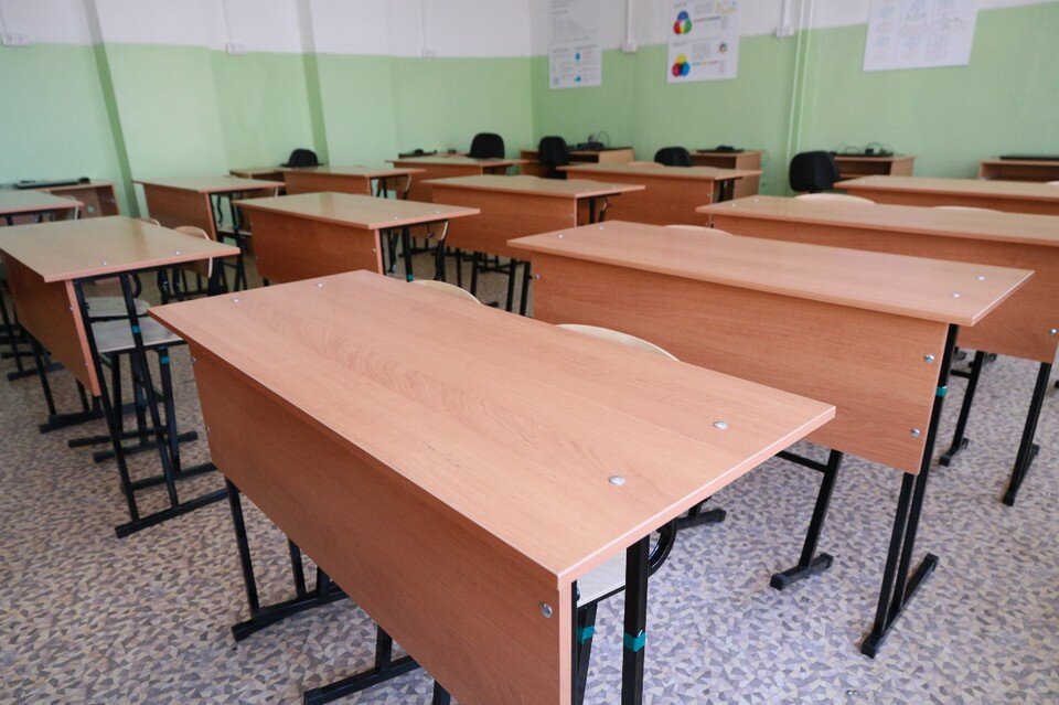     У алтайских учителей есть опыт работы в сложных условиях Олег УКЛАДОВ