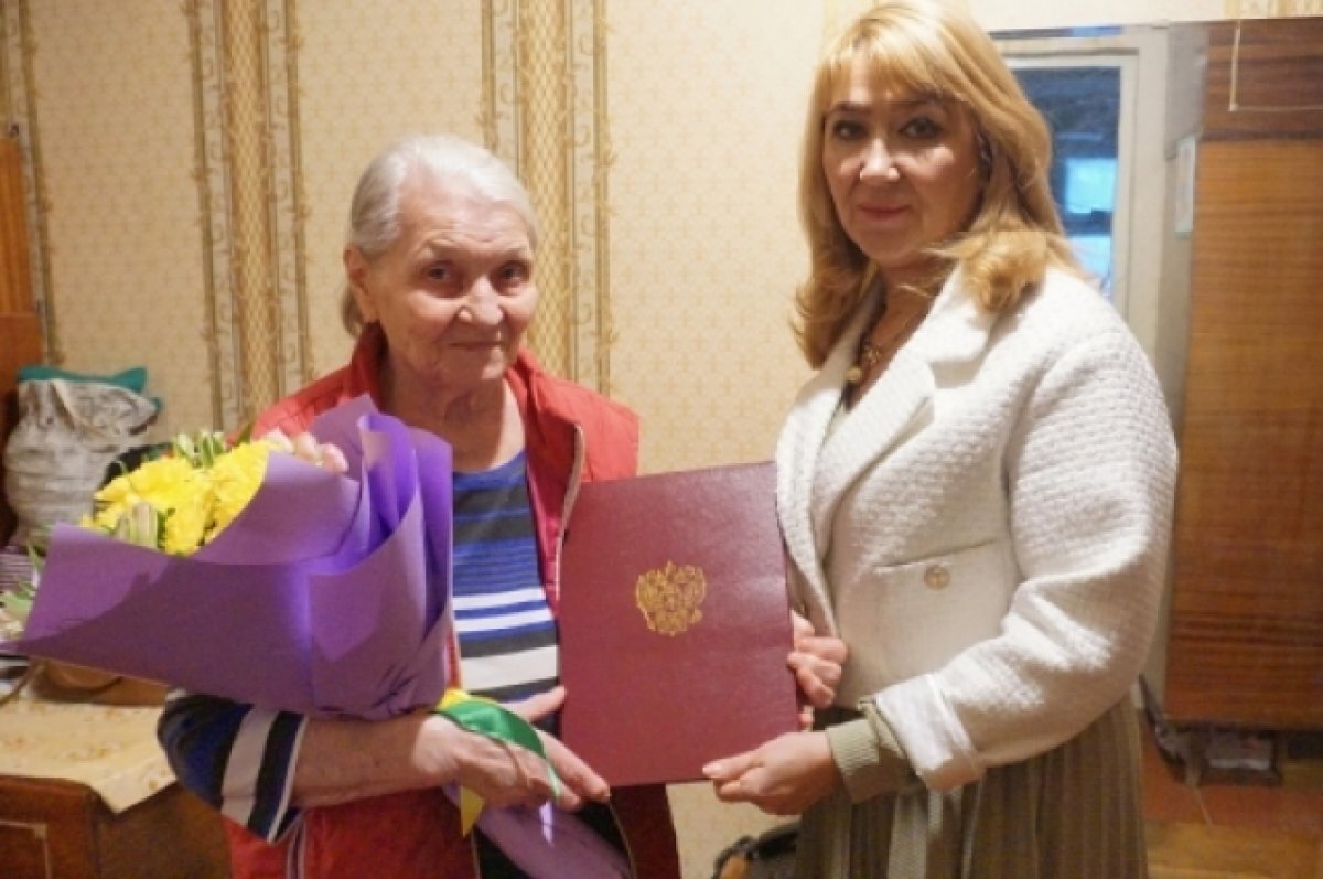    Президент РФ прислал поздравление с 90-летием учительнице из Сыктывкара
