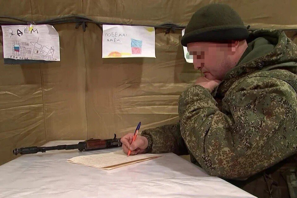     На каждое послание военные по возможности стараются отвечать.