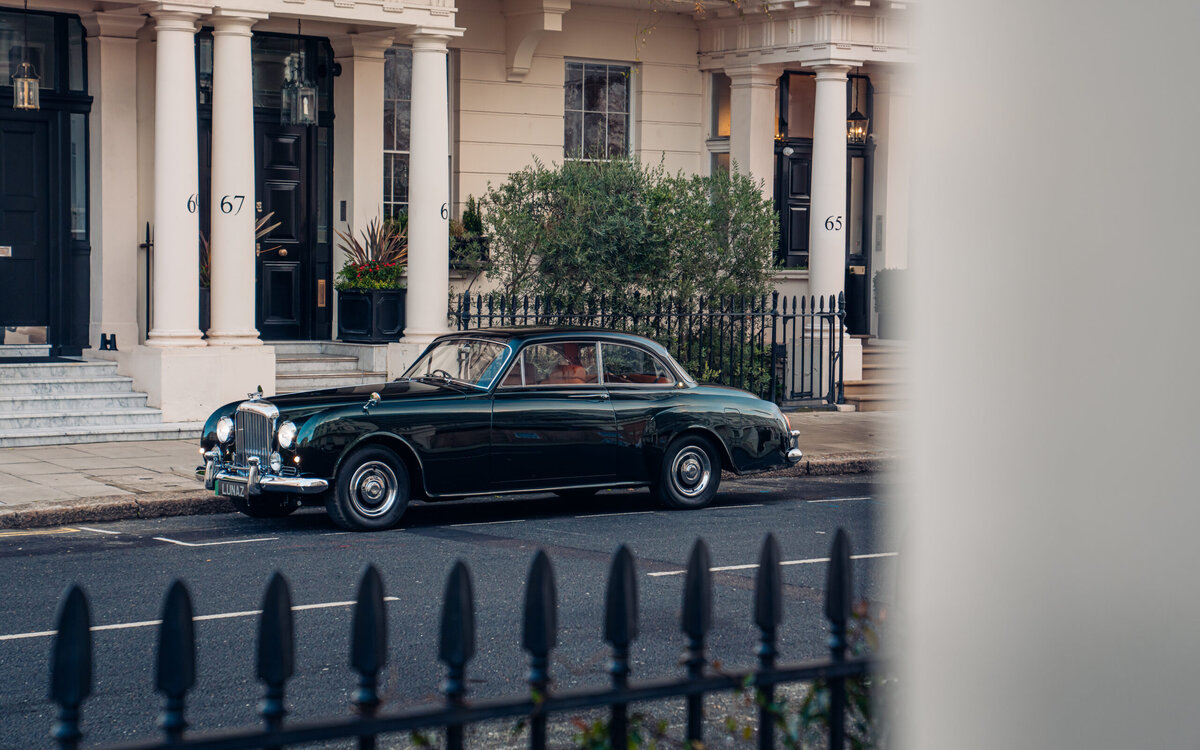    Электрифицированный Bentley S2 Continental. Фото Lunaz