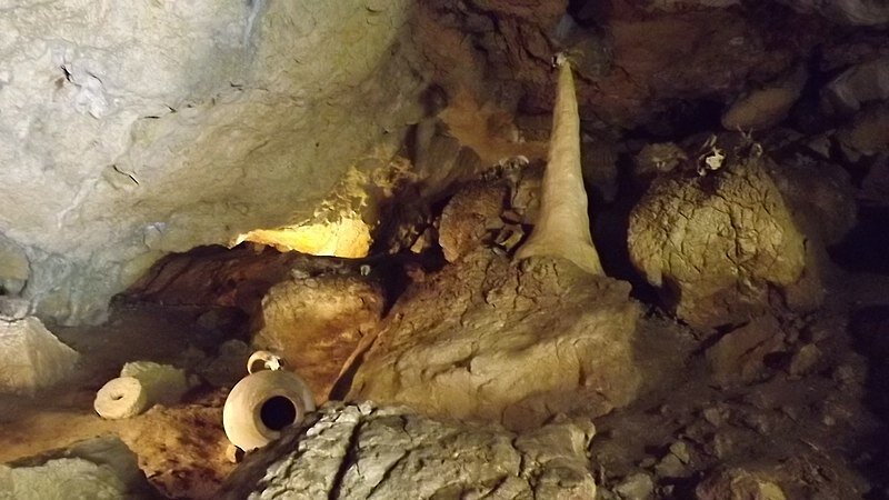 Реконструкция древнего святилища в пещере Кизил-Коба