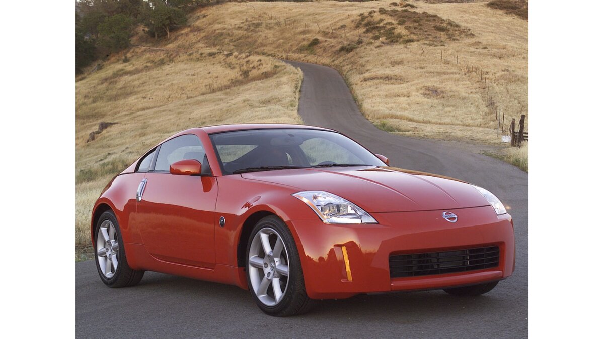 фотография Nissan Fairlady Z Version S (Z33) 