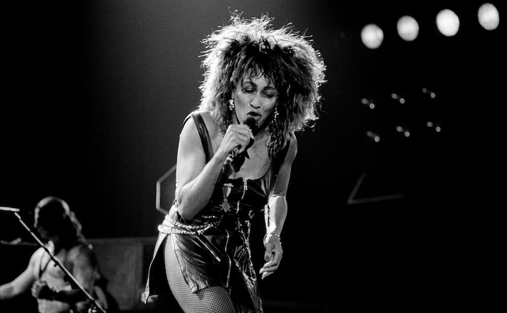 Помните Don't Turn Around в исполнении Ace of Base? А Тины Тернер?