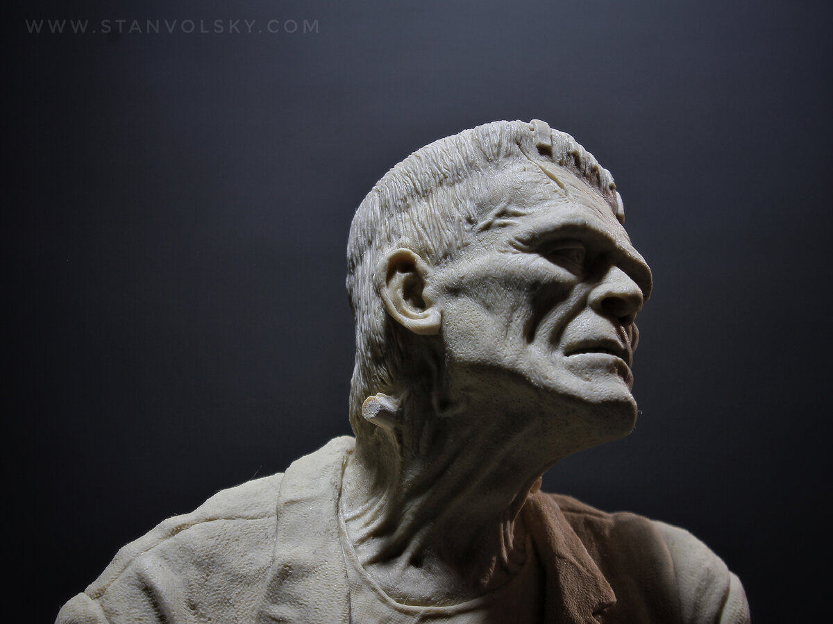 Скульптура Франкенштейна 