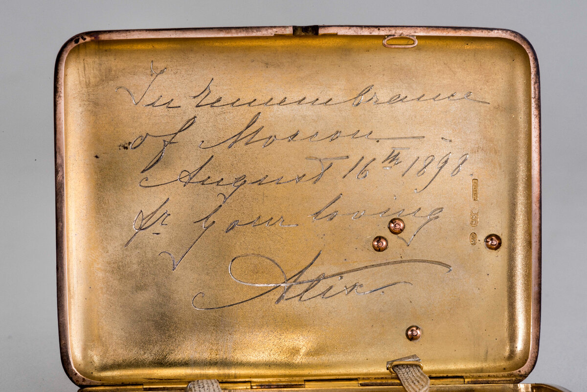 марочница фаберже. мастер фаберже уроженец шуйской волости знаменитый. перхин мастер фаберже. альма пиль яйцо фаберже. клеймо фаберже.