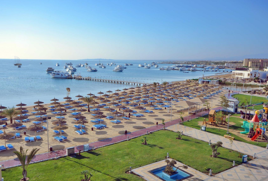 Albatros White beach 5