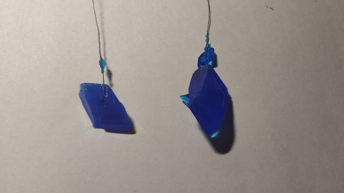 Пример выращенных из затравки кристаллов