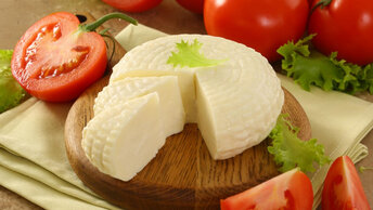 Рецепт Адыгейского сыра. Оригинальная технология на сыворотке