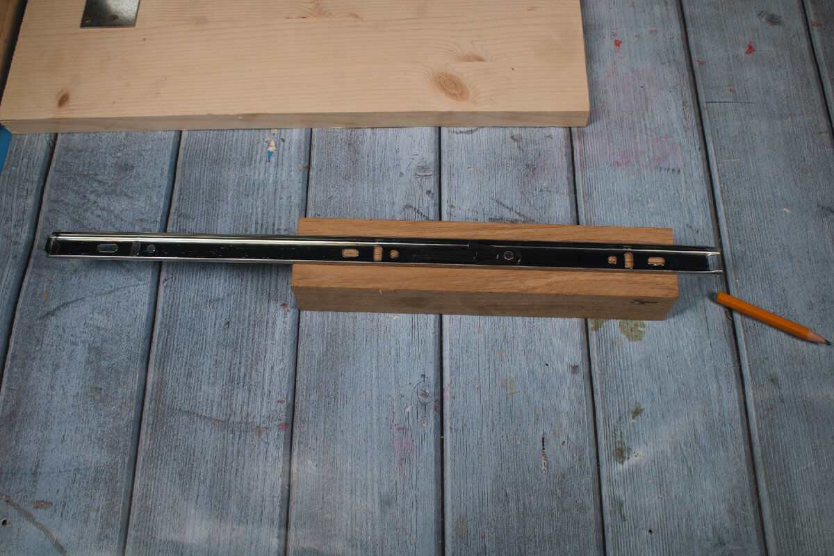 Как быстро и просто сделать аналог сверлильного станка с помощью обычного шуруповерта