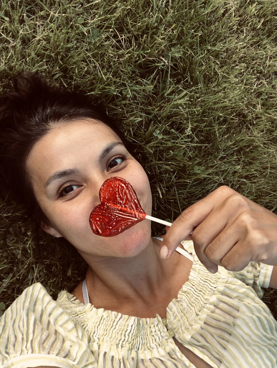 У меня уже выработались определенные ежедневные ритуалы, помогающие быть ежедневно более осознанной. Бывало, что я их пропускала, забегиваясь в делах. Всегда получала от организма ответку. Так, что это пост напоминание помнить о своих потребностях и быть наполненной и осознанной, что бы не происходило вокруг. 