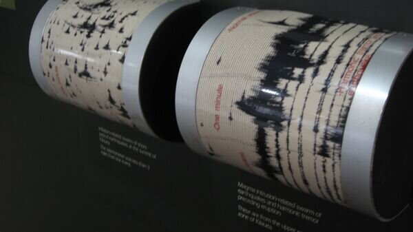   CC BY-SA 2.0 / Ken Lund / Seismographs