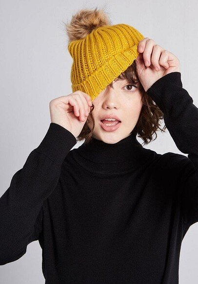     Женские шапки 2023: 9 модных вариантов с фото