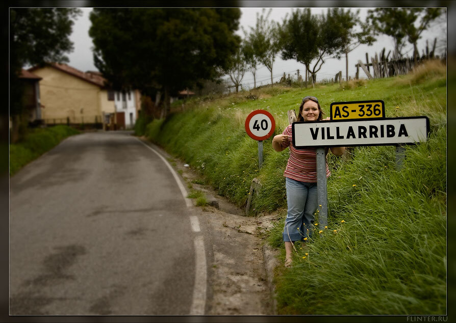 Реклама про деревню. Деревня Виллабаджо. Жители Вилларибо и Виллабаджо. Вилларибо и Виллабаджо реклама. В деревне Виллариба и Виллабаджо.