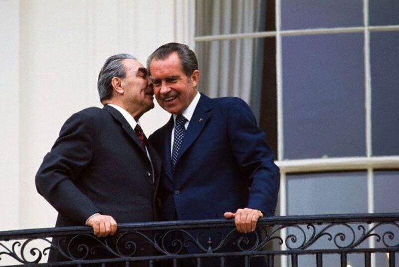 В 1972 году Никсон посетил Москву, это был первый в истории визит американского президента в Советский Союз. 