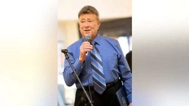    Энтони «Тони» ДеЛука (демократ от Пенн-Хиллз). Член палаты представителей от штата Пенсильвания. Был переизбран на промежуточных выборах 2022 года, несмотря на то, что умер 9 октября (cc) Палата представителей Пенсильвании