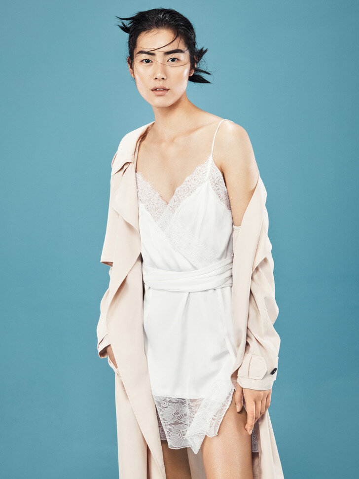 годовой доход Лю Вэнь составляет восемнадцать миллионов долларов 