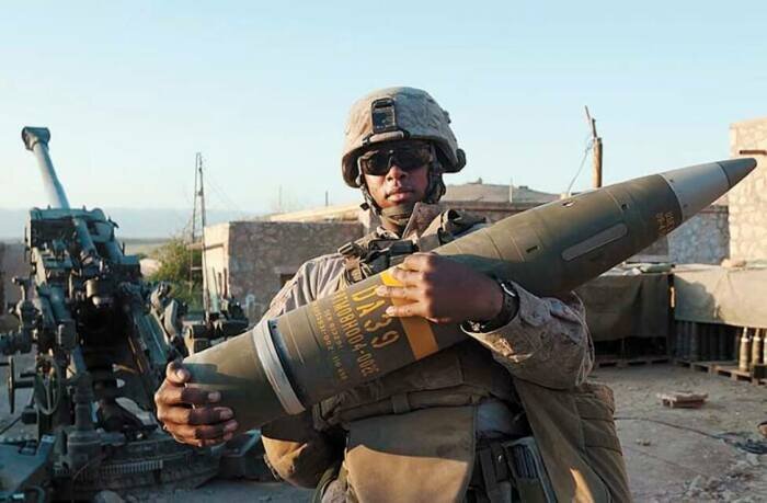 Умные снаряды для демократии. |Фото: militaryparitet.com.