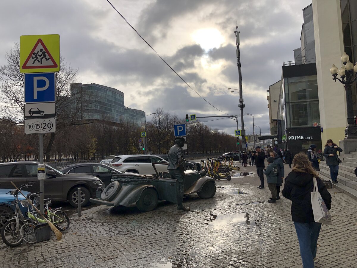 https://ridero.ru/books/o_moskve_v_stile_odinmirage_1/ 