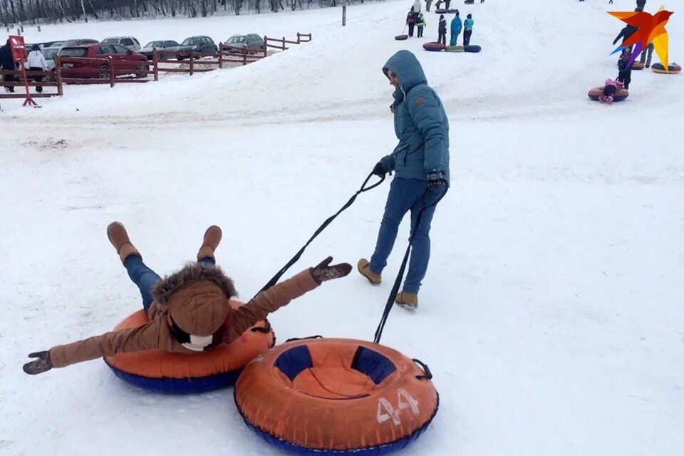     Под Борисовом пьяный отец катал на привязанном к машине тюбинге сына и соседа. Снимок носит иллюстративный характер. Дарья ПУТЕЙКО