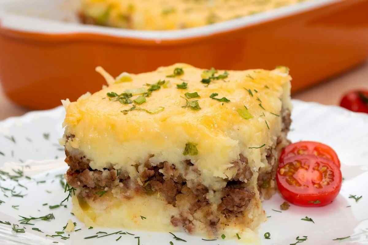 Картофельная запеканка с фаршем из индейки 