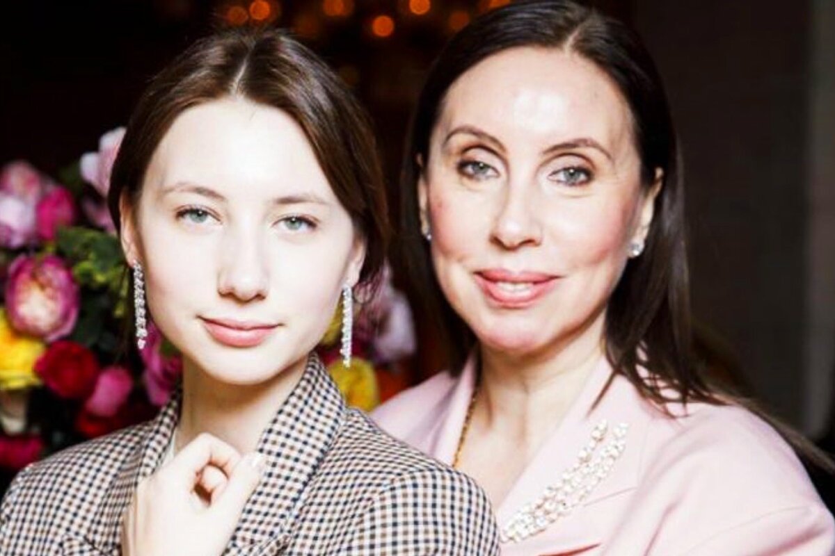     «Арише 20 лет»: бывшая жена Валерия Меладзе показала дочь на праздновании юбилея