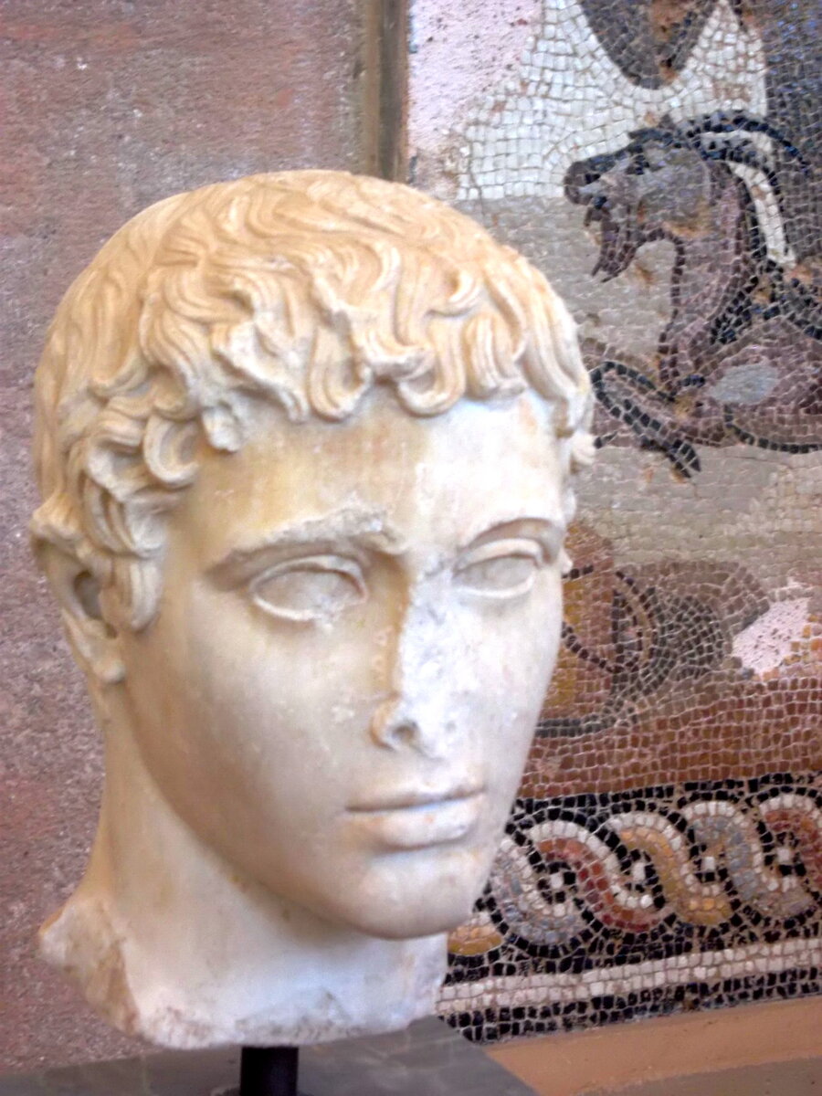 Музей Коринфа. Фото автора