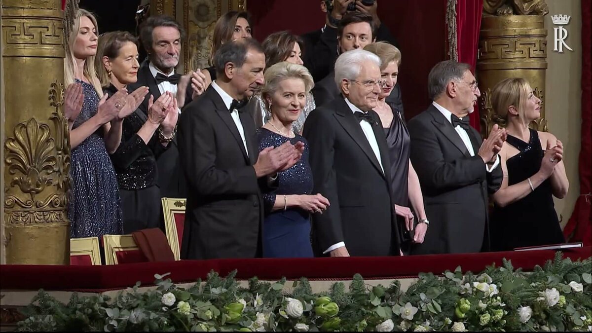 Урсула фон дер Ляйен, Серджио Маттарелла, Джорджия Мелони в ложе La Scala