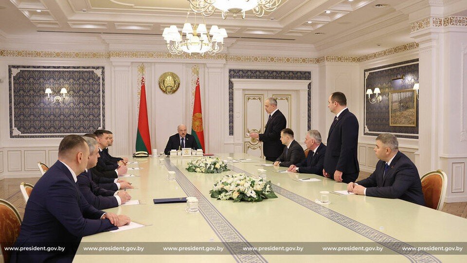     12 декабря на кадровом дне у президента обсуждали судьбу иностранных предприятий, чьи собственники не захотели работать в Беларуси. Фото: president.gov.by