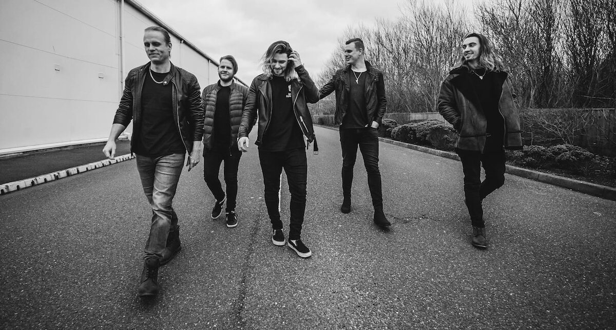 Группа The Fallen State на фото 2019-го года, сделанным перед выпуском сингла с этой песней.