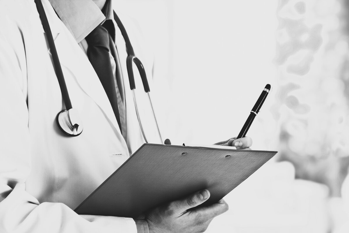 Врачам я продолжаю доверять, но проверяю. Фото Яндекс Картинки