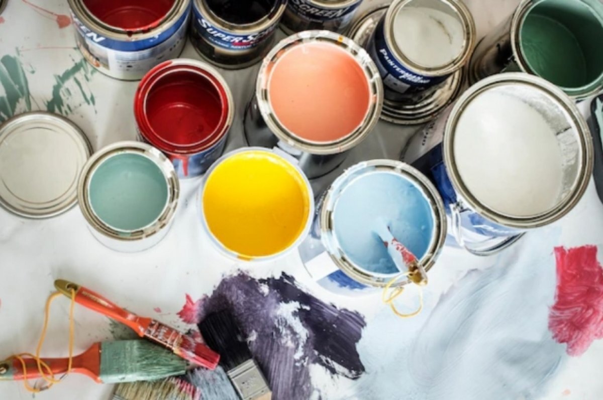    Оренбуржец взыскал с управляющей компании ущерб за порчу машины краской.