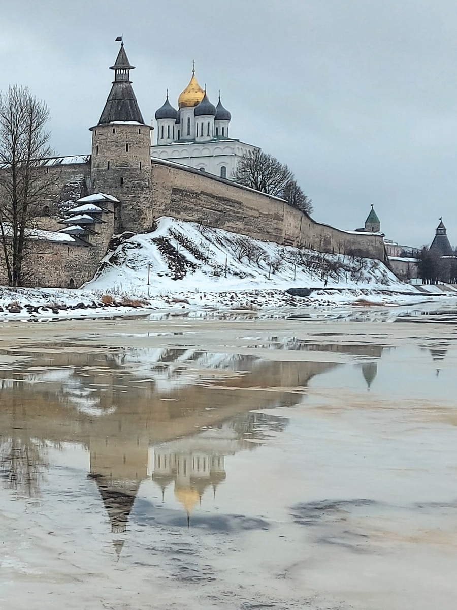 Я тебе желаю вьюгу. Чтоб метель весь год мела...