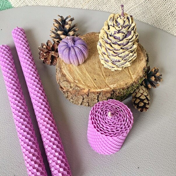 Свечи из вощины и пчелиного воска в мраморной заливке