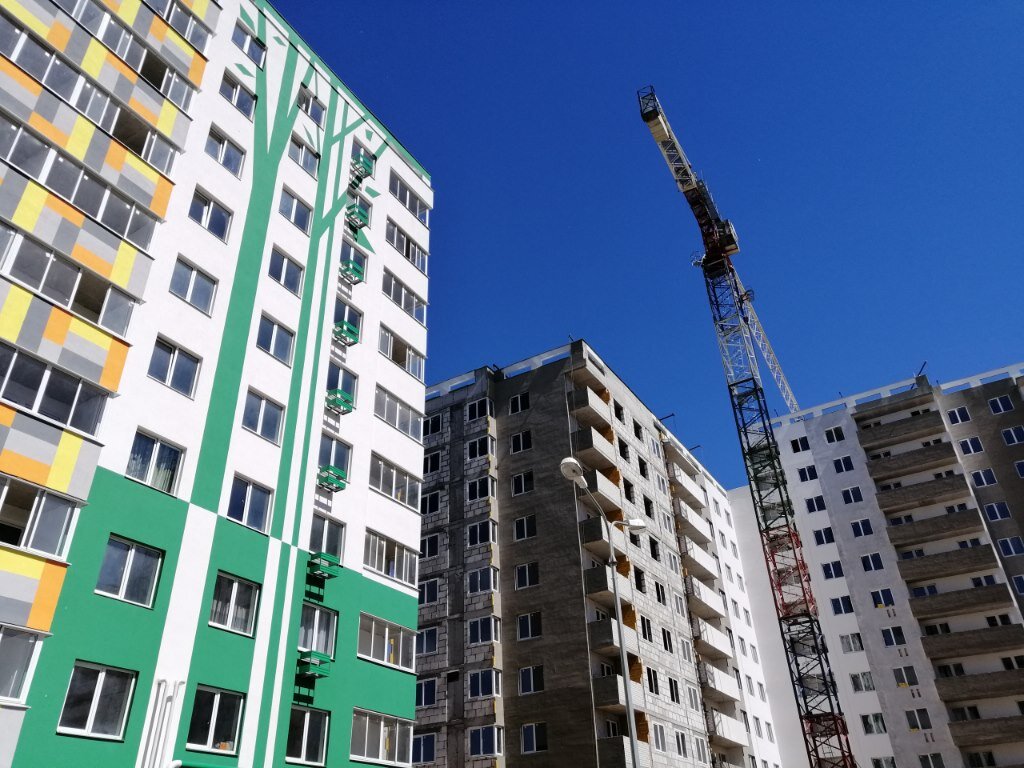  Застройщик должен выплатить неустойку, если сдает квартиру позже срока, указанного в ДДУ. Фото: Мир Квартир