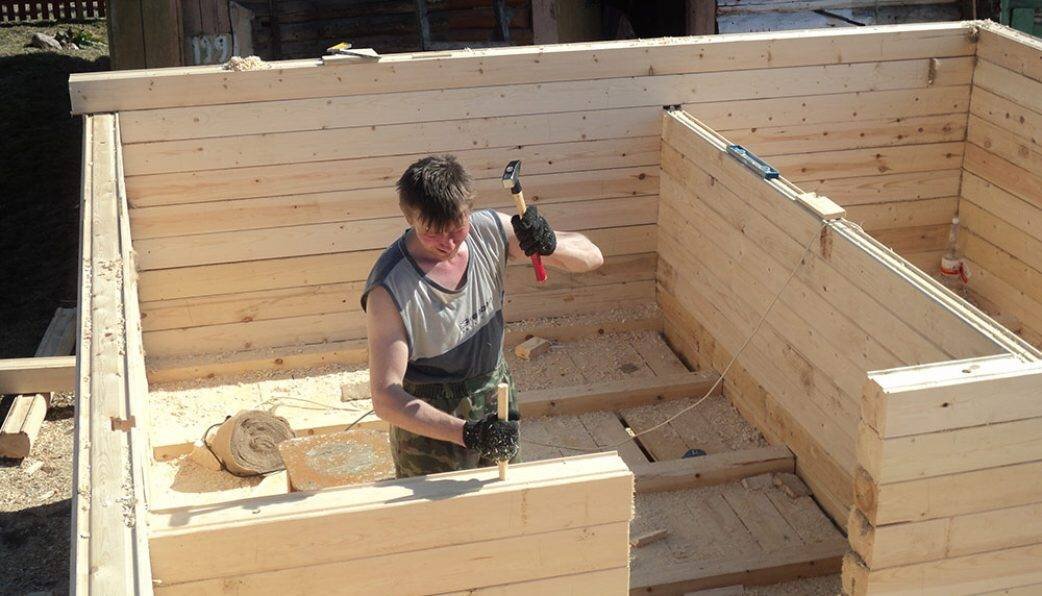 Установка нагелей и шкантов в брус деревянного дома.