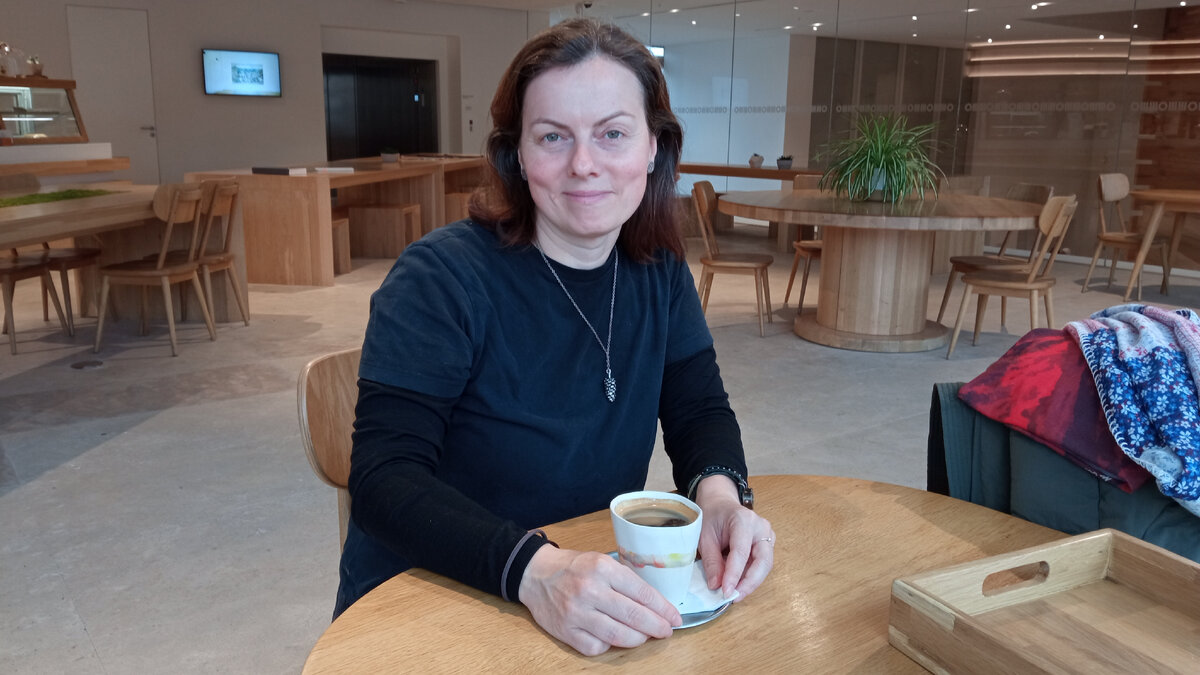 Хорошо, что "кофе" понятно на любом языке. Впрочем, я знаю, как по-турецки сказать, что мне без всяких добавок)