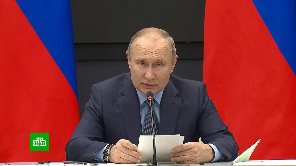    Путин провел совещание с главами предприятий ОПК