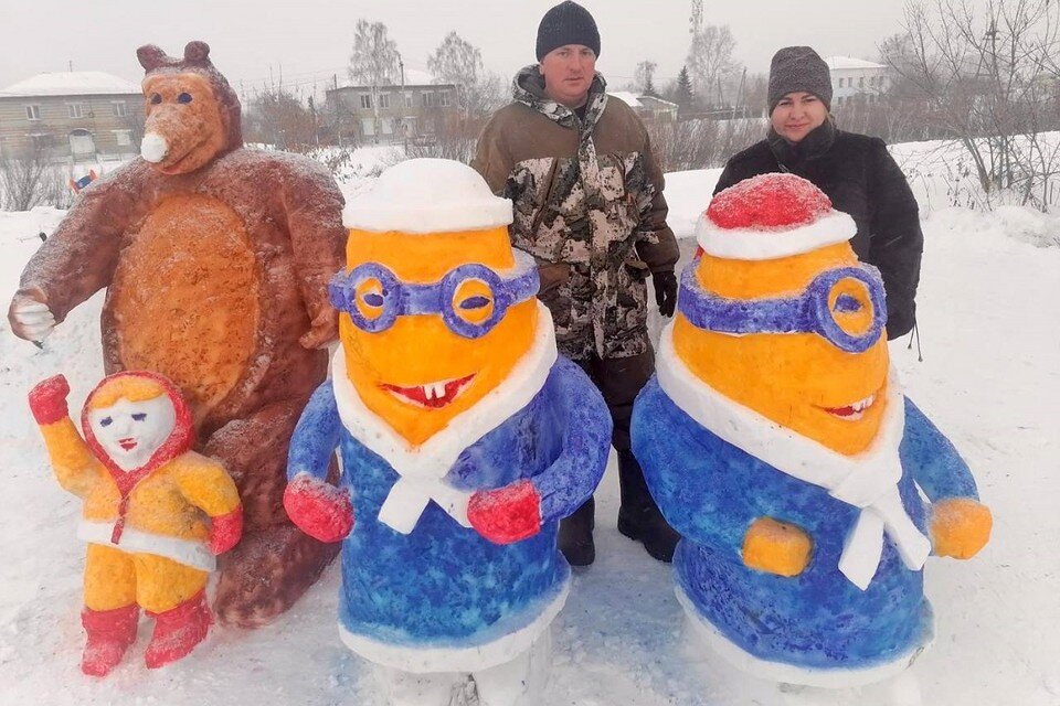     Снежные фигуры украсили село Кабанск в Бурятии. Фото: предоставлено агентством ГО и ЧС Республики Бурятия